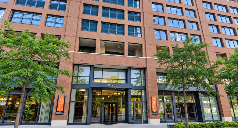 637 N Wells St.