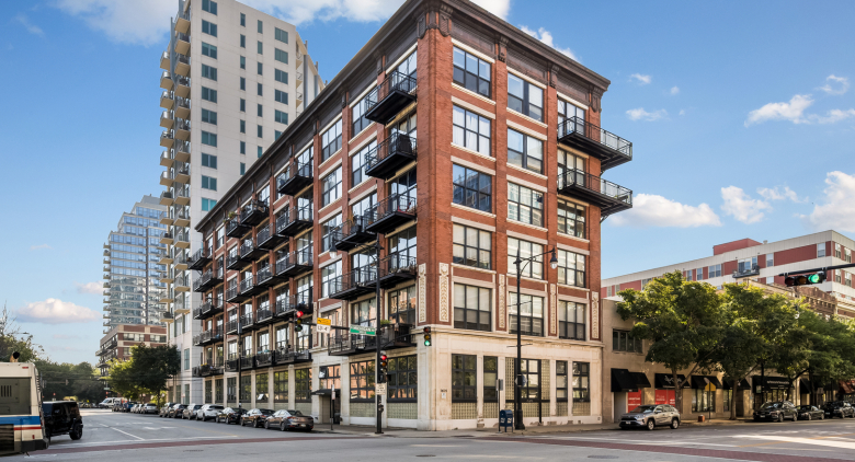 1601 S Michigan Ave. #505