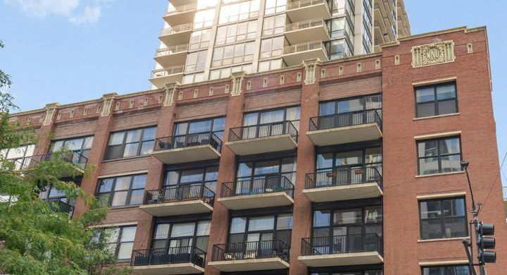 210 S Desplaines St. #1901