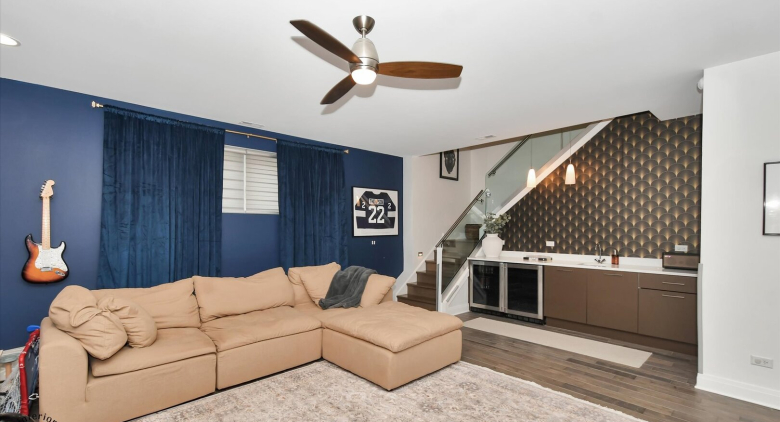 Fulton Market apartment for rent