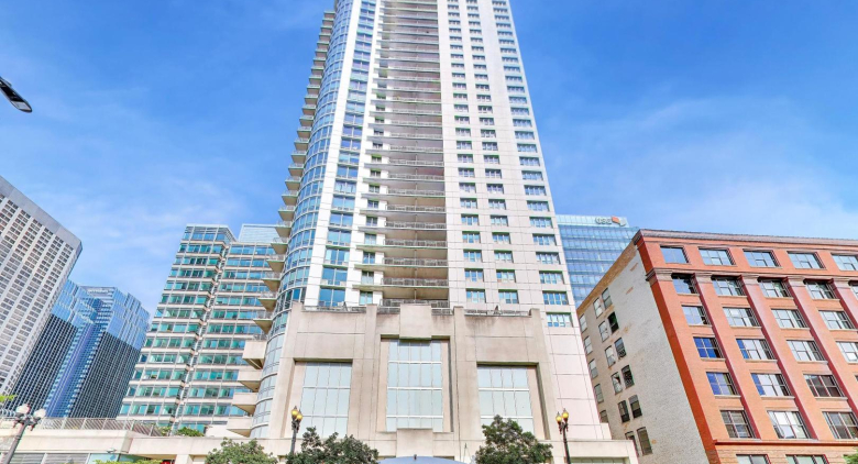 Unit #1005 at 125 S Jefferson St.