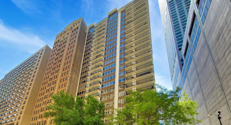 Unit #3A at 201 E Chestnut St.