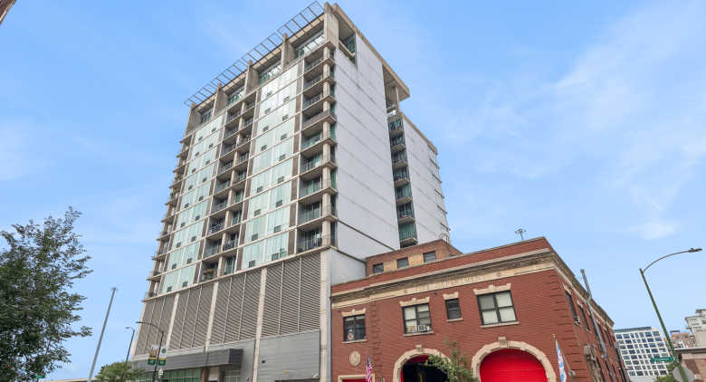Unit #604 at 700 W Van Buren St.