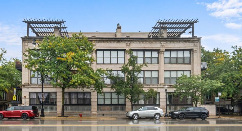 1525 S Michigan Ave.