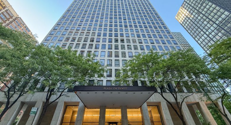 260 E Chestnut St. #2904