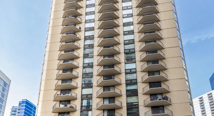 70 W Huron St. #802