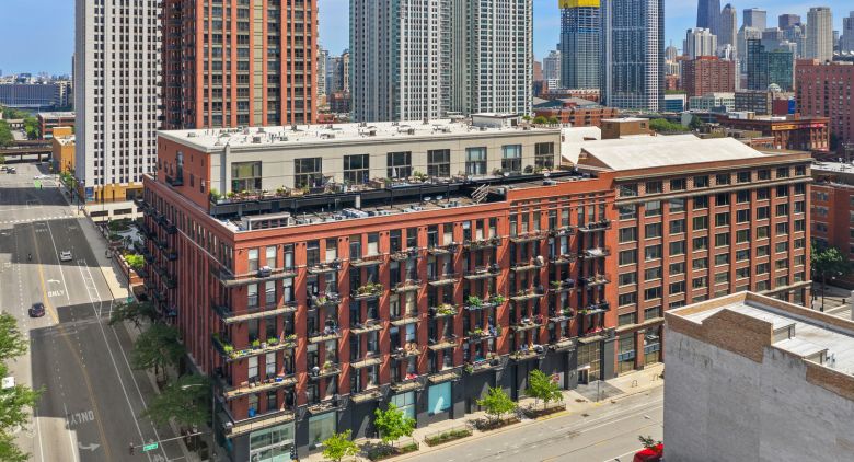 616 W Fulton St. #213