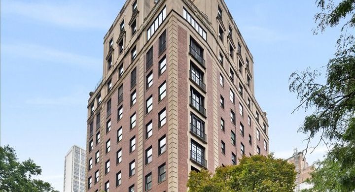 1325 N Astor St.