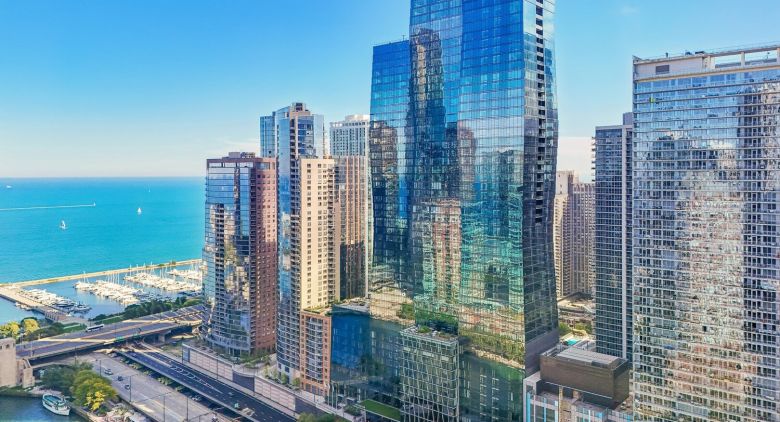 363 E Wacker Dr. #4203