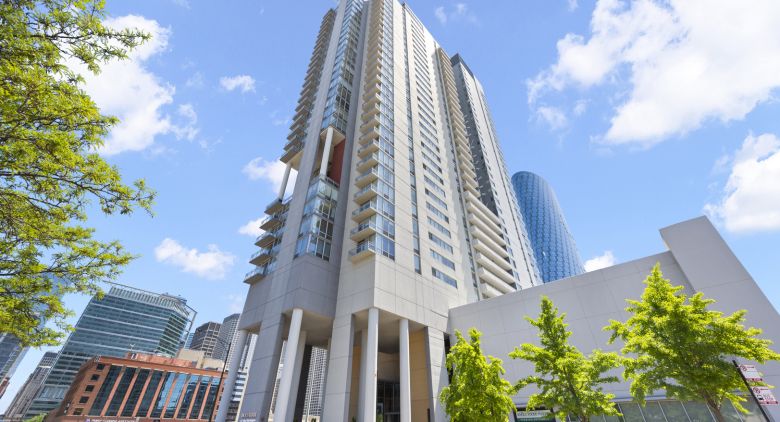 737 W Washington Blvd. #3607