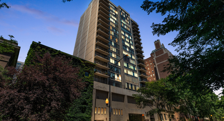 1516 N State Pkwy. building