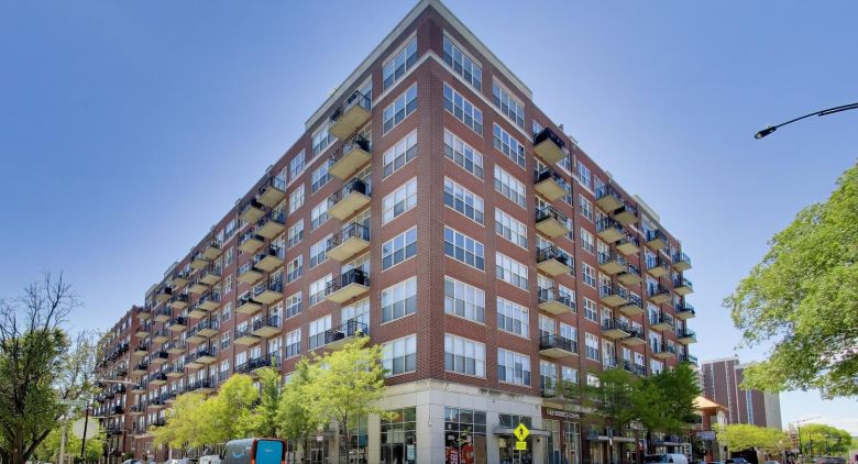 6 S Laflin St. #301