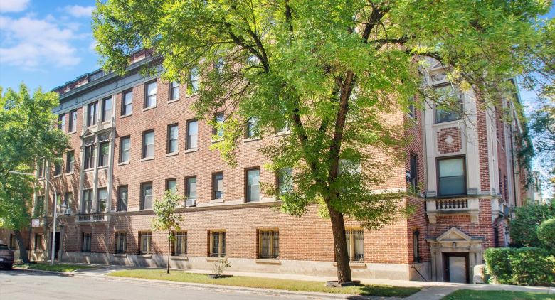 5108 S Woodlawn Ave. #2G