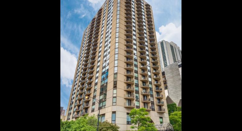 70 W Huron St. #605
