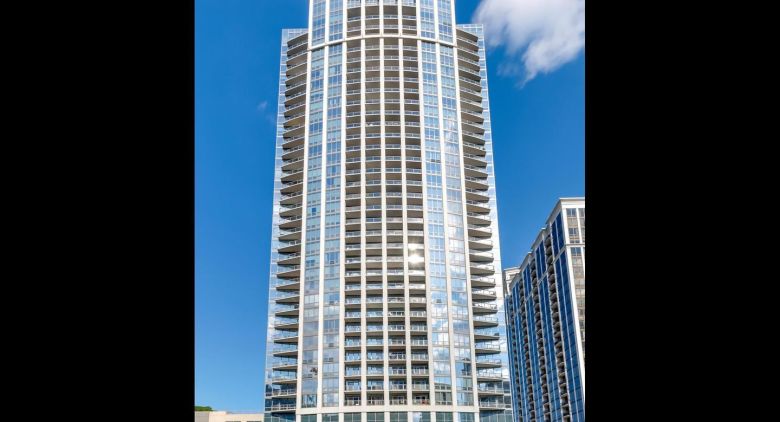1235 S Prairie Ave. #1404