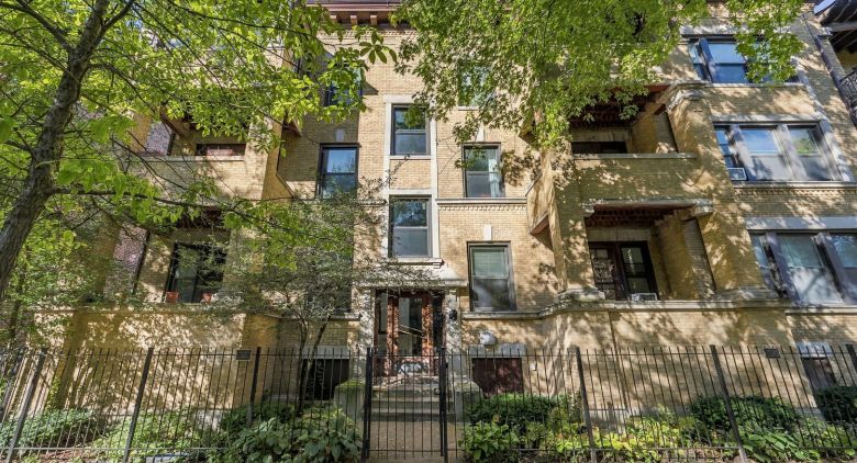 Hyde Park apartment for rent