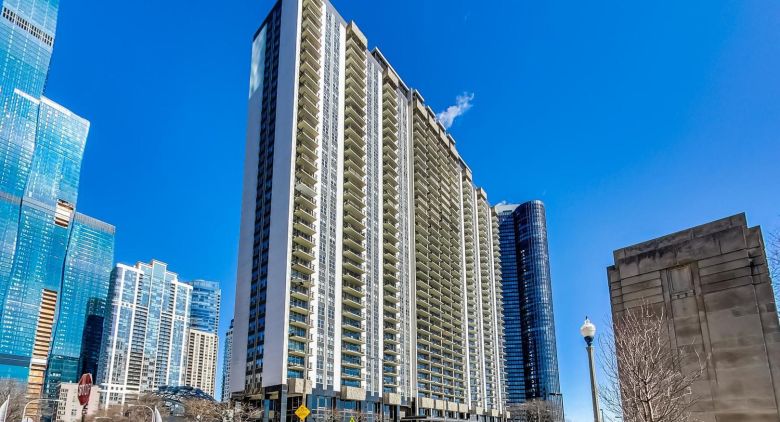 400 E Randolph St. #805