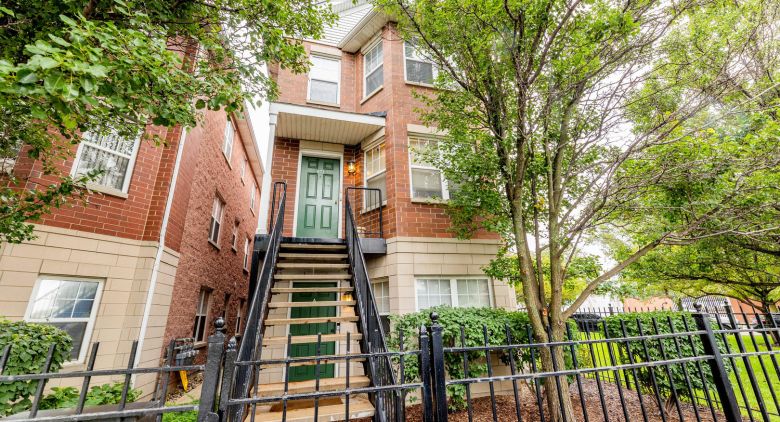 671 W Division St.