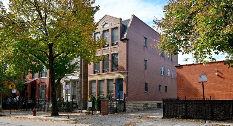 West Loop apartment for rent
