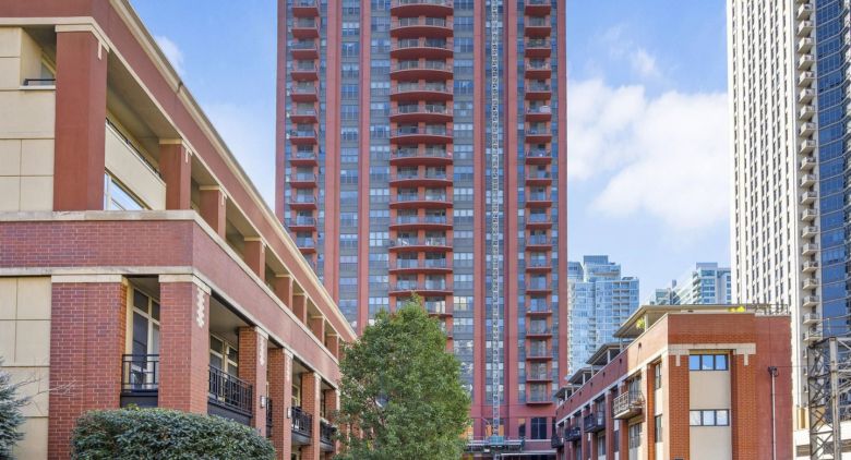 330 N Jefferson St. #402