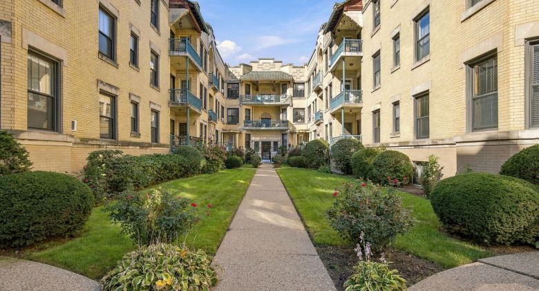 Hyde Park apartment for rent