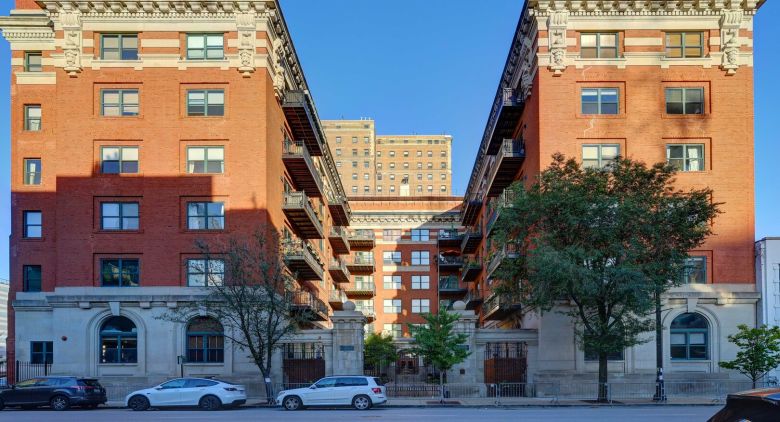 South Loop apartment for rent