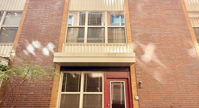 1234 W Monroe St.