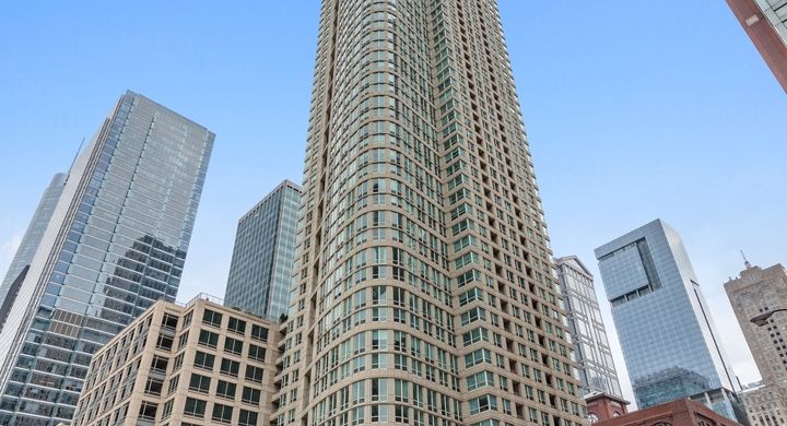 345 N Lasalle St. #3004