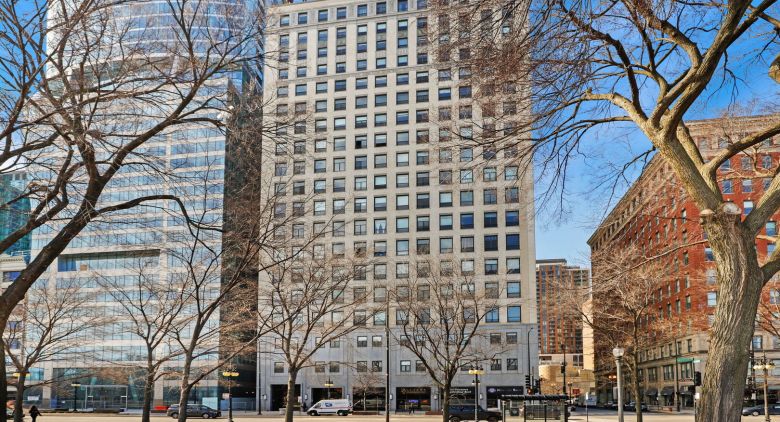 910 S Michigan Ave. building