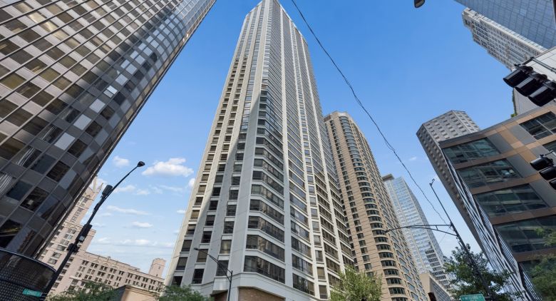 Streeterville apartment for rent