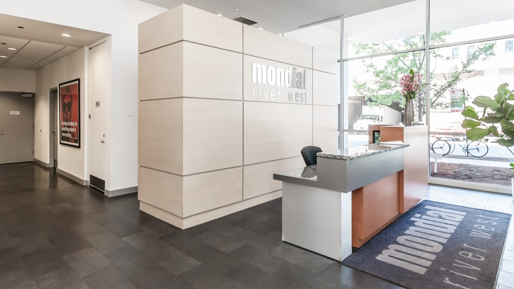 Mondial River West