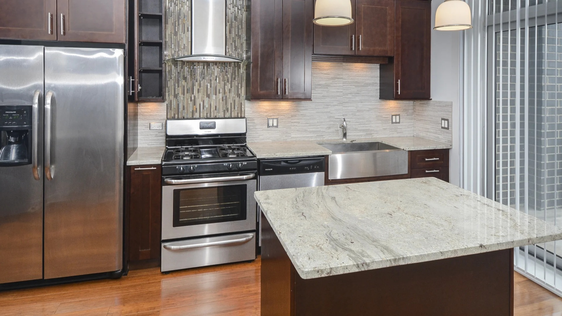The Aberdeen West Loop Luxury Apartments