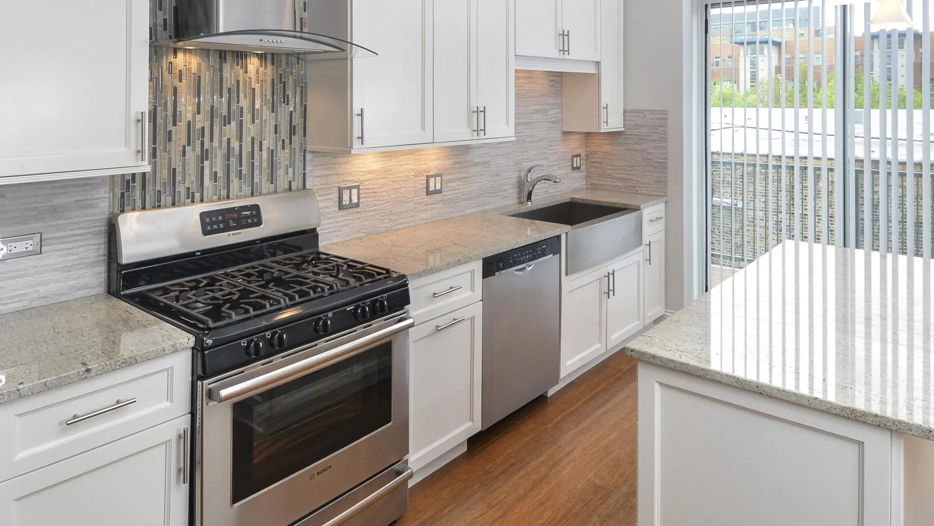 The Aberdeen West Loop Luxury Apartments